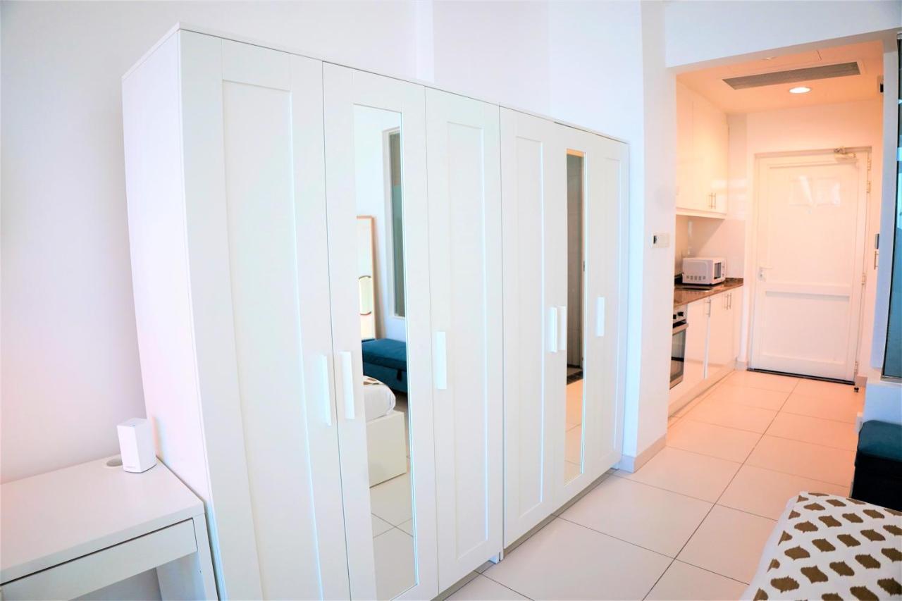 Luxury On The Palm With Marina View Balcony Apartman Dubaj Kültér fotó